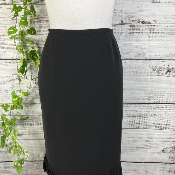 Jones Studio Skirt size 4 Classic Black Straight Knee Kick Pleats Modest Career - Picture 2 of 10